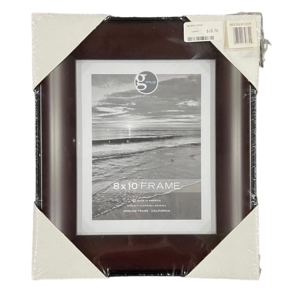 Brand New GEMLINE Cherry Wood 8 x 10 Wall Frame - Picture 1 of 9
